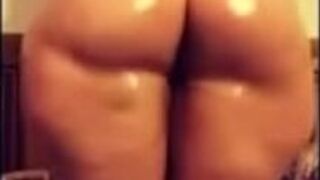 белая девушка с мягким желе - порно видео