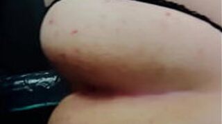 Использование дилдо в качестве ремня - порно видео