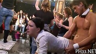 Порно вечеринка на фестивале - порно видео