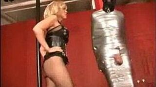 эротическая мумификация - порно видео