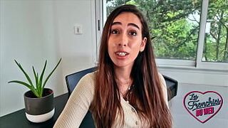 Камила, очень непослушная девчонка, которая сходит с ума - порно видео