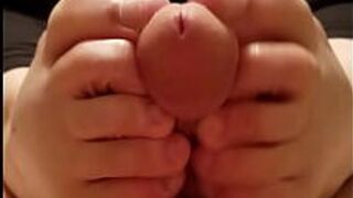 хорошая дрочка ногами - порно видео