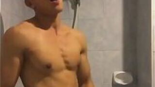 Тайский мальчик похотливая сперма в ванной - порно видео